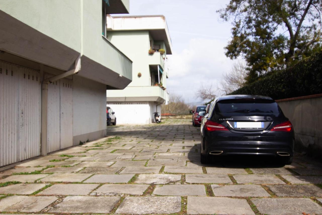 1Km Dalla Torre Appart. Con Balcone E Posto Auto Pisa Exterior foto